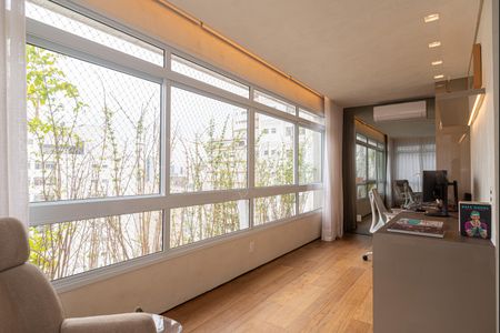 Apartamento à venda com 350m², 4 quartos e 2 vagasEscritório 1