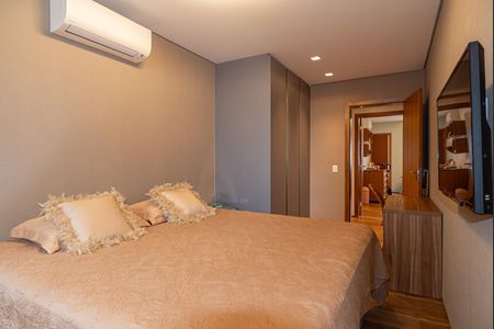 Apartamento à venda com 350m², 4 quartos e 2 vagasSuíte 2