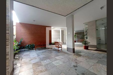 Apartamento à venda com 350m², 4 quartos e 2 vagasÁrea comum - Entrada do Edifício