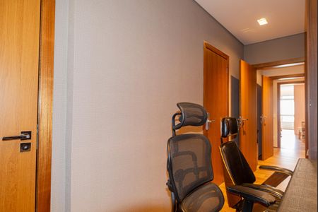 Apartamento à venda com 350m², 4 quartos e 2 vagasEscritório 2