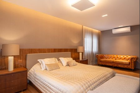 Apartamento à venda com 350m², 4 quartos e 2 vagasSuíte 1