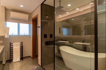 Apartamento à venda com 350m², 4 quartos e 2 vagasBanheiro da Suíte 1