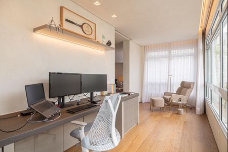 Apartamento à venda com 350m², 4 quartos e 2 vagasEscritório 1