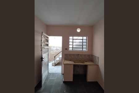 Sala/Cozinha de casa para alugar com 1 quarto, 25m² em Parque Bristol, São Paulo