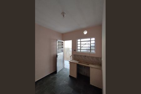 Sala/Cozinha de casa para alugar com 1 quarto, 25m² em Parque Bristol, São Paulo