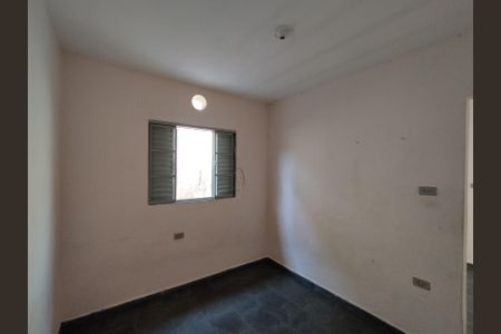 Quarto de casa para alugar com 1 quarto, 25m² em Parque Bristol, São Paulo