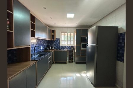 Casa à venda com 120m², 5 quartos e 2 vagasCozinha