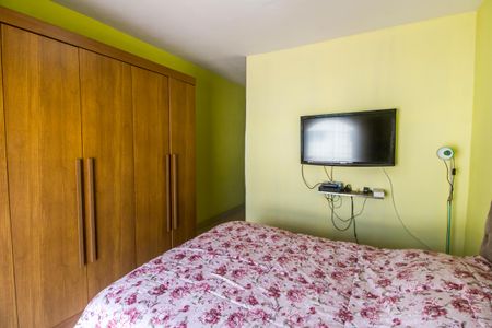 Quarto 1 de casa à venda com 3 quartos, 150m² em Jardim Tupanci, Barueri