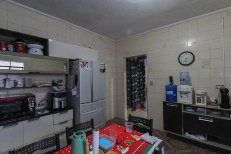 Casa à venda com 120m², 5 quartos e 4 vagas Casa à venda com 120m², 5 quartos e 4 vagasCozinha