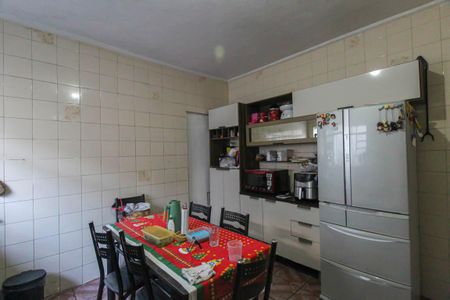 Casa à venda com 120m², 5 quartos e 4 vagas Casa à venda com 120m², 5 quartos e 4 vagasCozinha