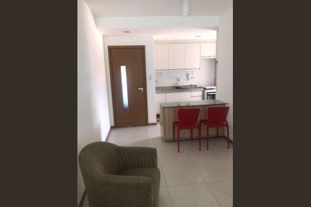 Sala de apartamento para alugar com 1 quarto, 40m² em Piatã, Salvador