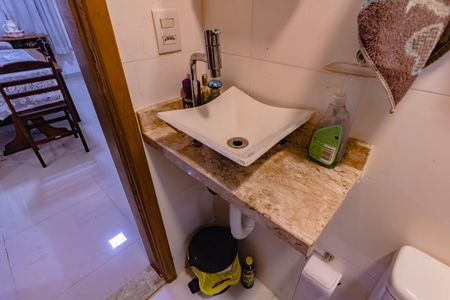 Apartamento à venda com 45m², 2 quartos e sem vaga Apartamento à venda com 45m², 2 quartos e sem vagaBanheiro