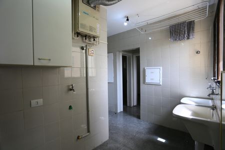 Apartamento para alugar com 242m², 4 quartos e 4 vagasÁrea de Serviço