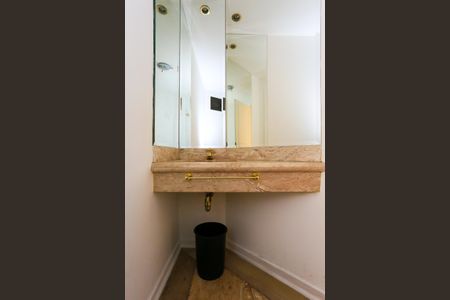 Apartamento para alugar com 242m², 4 quartos e 4 vagasLavabo