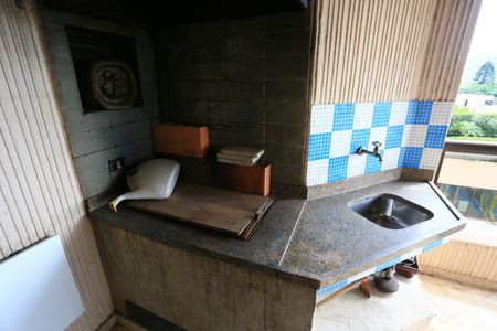 Apartamento para alugar com 242m², 4 quartos e 4 vagasVaranda