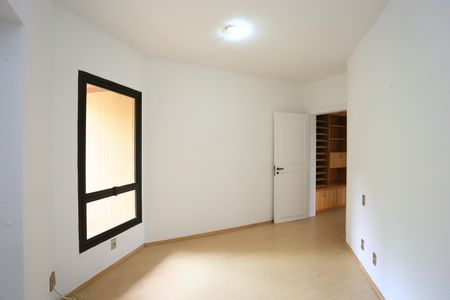 Apartamento para alugar com 242m², 4 quartos e 4 vagasSala 3