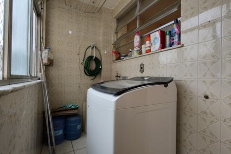 Apartamento à venda com 75m², 2 quartos e 1 vagaÁrea de Serviço