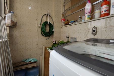 Apartamento à venda com 75m², 2 quartos e 1 vagaÁrea de Serviço