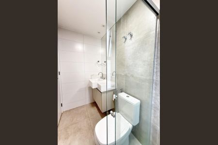 Apartamento à venda com 70m², 2 quartos e 2 vagas Apartamento à venda com 70m², 2 quartos e 2 vagasBanheiro do Quarto 2