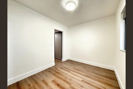 Apartamento à venda com 70m², 2 quartos e 2 vagas Apartamento à venda com 70m², 2 quartos e 2 vagasQuarto 2