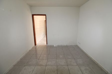 Casa para alugar com 109m², 2 quartos e 2 vagasSala