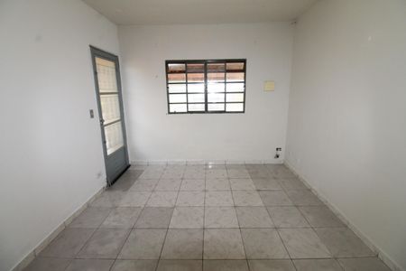 Sala de casa para alugar com 2 quartos, 109m² em Jardim Pararangaba, São José dos Campos