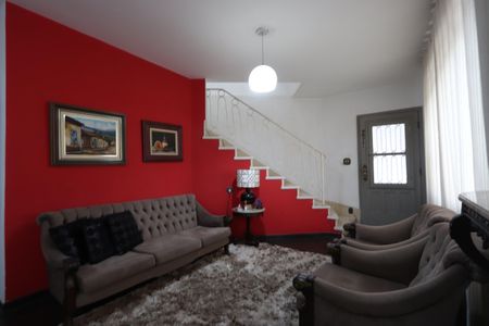 Casa para alugar com 167m², 3 quartos e 2 vagasSala