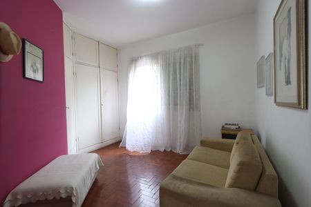 Casa para alugar com 167m², 3 quartos e 2 vagasQuarto 3