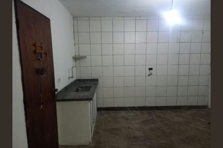Cozinha de casa para alugar com 1 quarto, 60m² em Jardim dos Prados, São Paulo