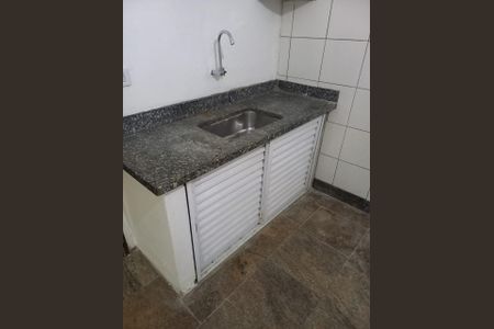Cozinha de casa para alugar com 1 quarto, 60m² em Jardim dos Prados, São Paulo