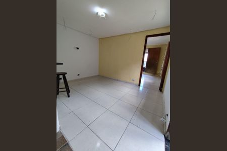 Sala de casa para alugar com 1 quarto, 60m² em Jardim dos Prados, São Paulo