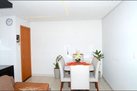 Sala de apartamento à venda com 2 quartos, 53m² em Goiânia, Belo Horizonte