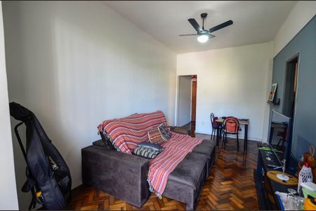 Apartamento à venda com 62m², 2 quartos e sem vagaSala