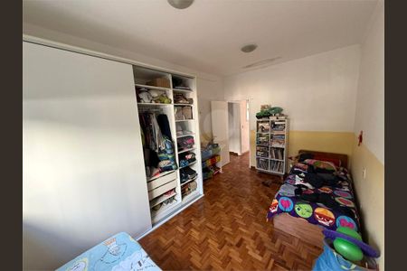 Casa à venda com 3 quartos, 140m² em Vila Firmiano Pinto, São Paulo