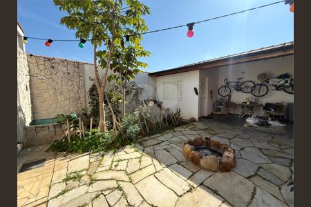 Casa à venda com 3 quartos, 140m² em Vila Firmiano Pinto, São Paulo