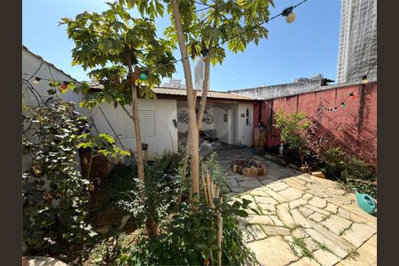 Casa à venda com 3 quartos, 140m² em Vila Firmiano Pinto, São Paulo