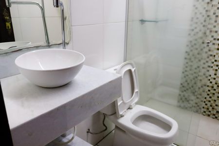 Casa à venda com 330m², 4 quartos e 1 vaga Casa à venda com 330m², 4 quartos e 1 vagaBanheiro da Suíte 1