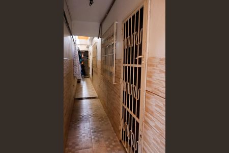 Casa à venda com 330m², 4 quartos e 1 vaga Casa à venda com 330m², 4 quartos e 1 vagaCorredor