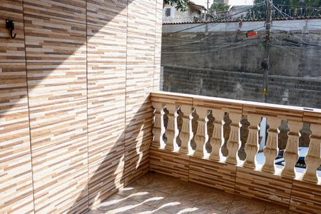 Casa à venda com 330m², 4 quartos e 1 vaga Casa à venda com 330m², 4 quartos e 1 vagaSacada