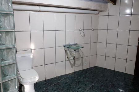 Casa à venda com 330m², 4 quartos e 1 vaga Casa à venda com 330m², 4 quartos e 1 vagaBanheiro da Suíte 3