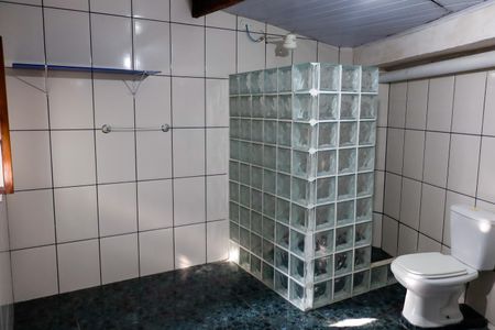 Casa à venda com 330m², 4 quartos e 1 vaga Casa à venda com 330m², 4 quartos e 1 vagaBanheiro da Suíte 3