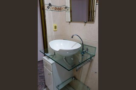 Casa à venda com 330m², 4 quartos e 1 vaga Casa à venda com 330m², 4 quartos e 1 vagaBanheiro