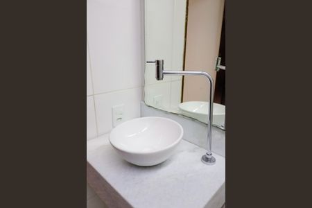 Casa à venda com 330m², 4 quartos e 1 vaga Casa à venda com 330m², 4 quartos e 1 vagaBanheiro da Suíte 1