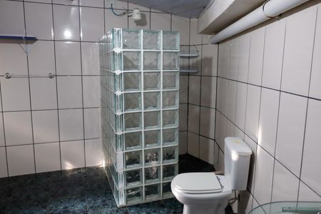 Casa à venda com 330m², 4 quartos e 1 vaga Casa à venda com 330m², 4 quartos e 1 vagaBanheiro da Suíte 3