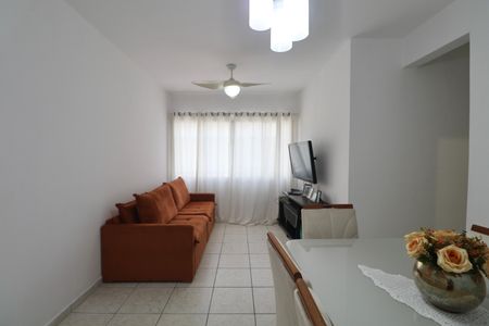 Sala de apartamento para alugar com 3 quartos, 80m² em Vila Julia, Guarujá