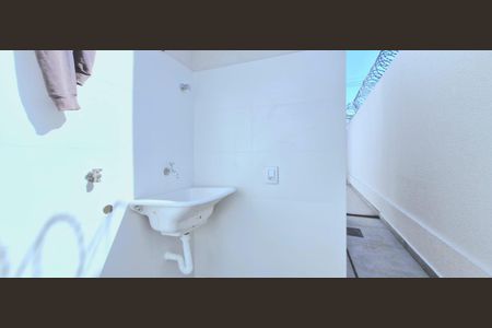 Casa à venda com 100m², 3 quartos e 2 vagas Casa à venda com 100m², 3 quartos e 2 vagasÁrea de Serviço