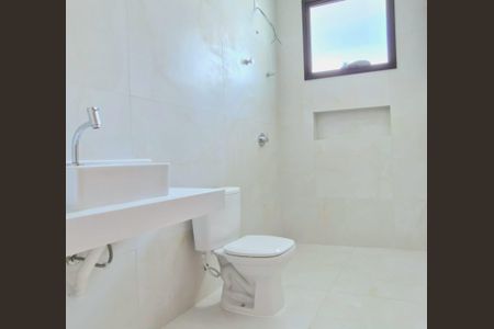 Casa à venda com 100m², 3 quartos e 2 vagas Casa à venda com 100m², 3 quartos e 2 vagasBanheiro social