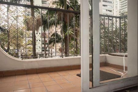 Apartamento para alugar com 80m², 3 quartos e 1 vagaVaranda