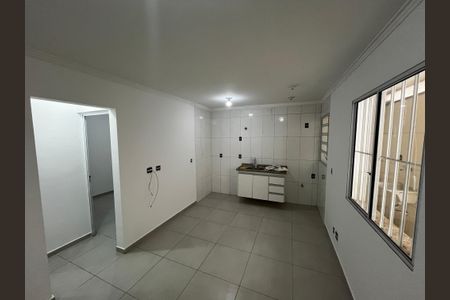 Sala/Cozinha de kitnet/studio para alugar com 2 quartos, 35m² em Vila Baruel, São Paulo