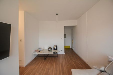Apartamento para alugar com 75m², 3 quartos e 1 vaga Apartamento para alugar com 75m², 3 quartos e 1 vagaSala